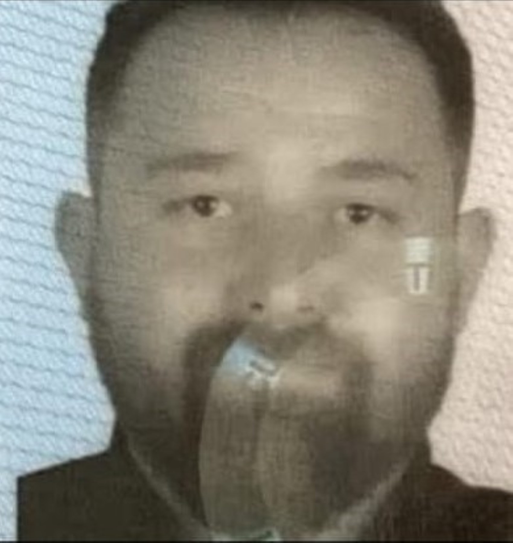 Guidatore ubriaco si schianta contro un carro attrezzi in sosta