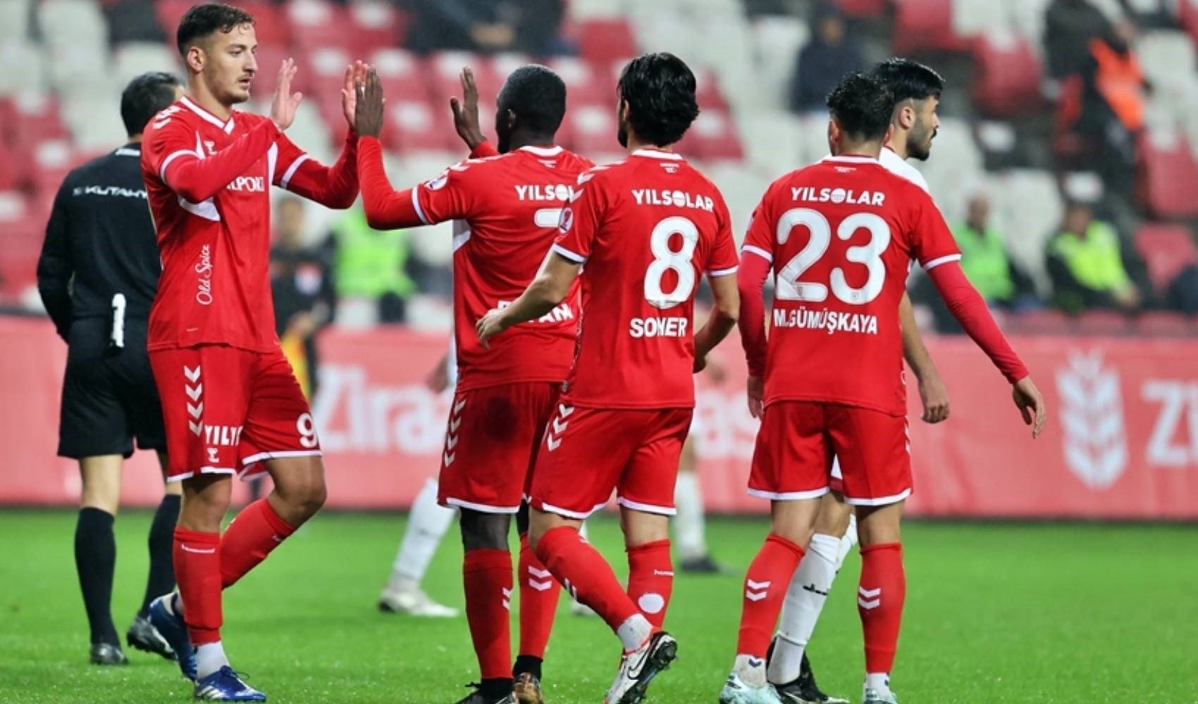 Muhtemel 11'ler! Samsunspor-Çaykur Rizespor maçı saat kaçta? Hangi kanalda yayınlanacak?