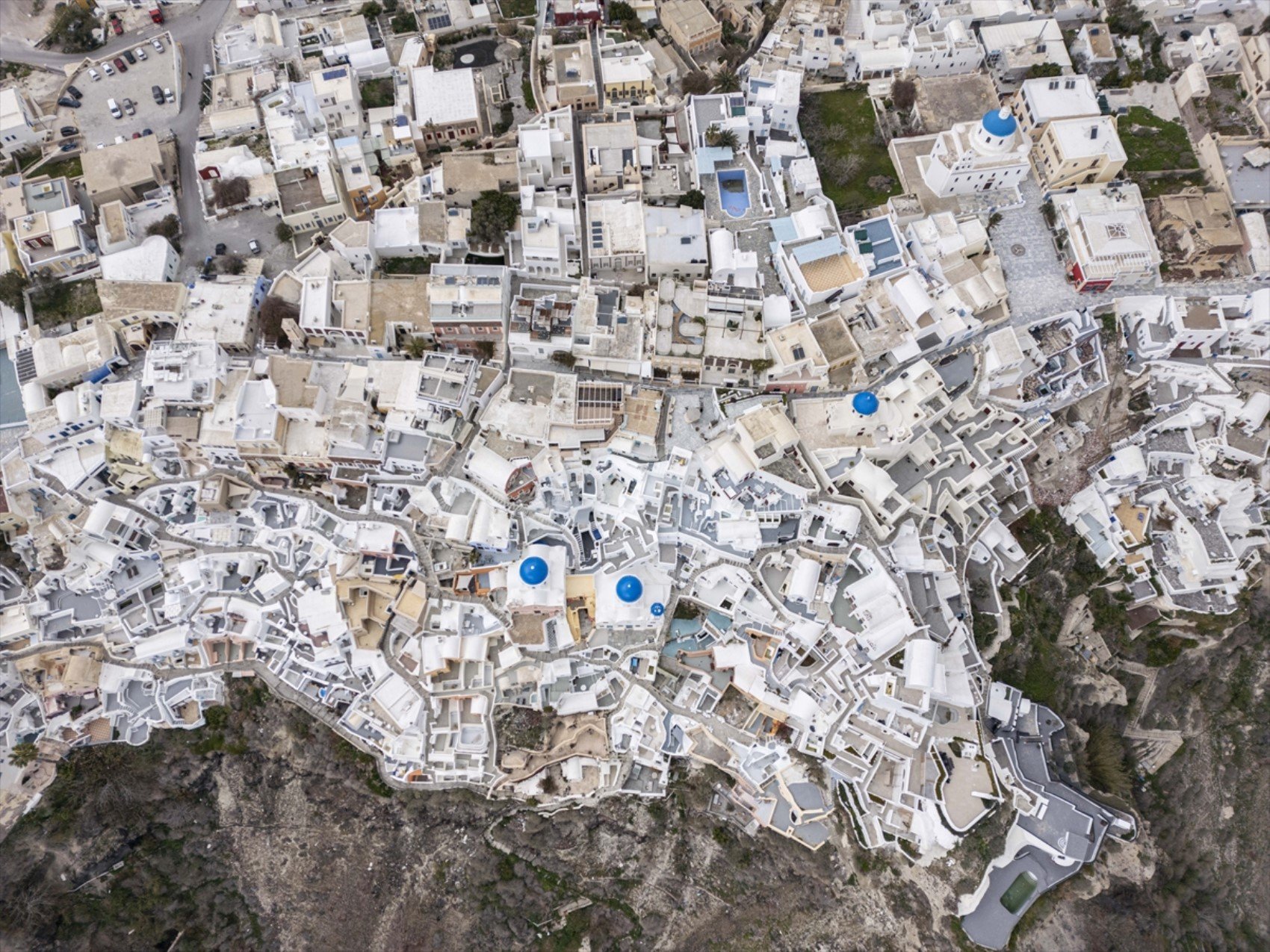 Santorini hayalet kente dönüştü: Depremler ve sismik hareketlilik ada sakinlerini terk etmeye zorladı