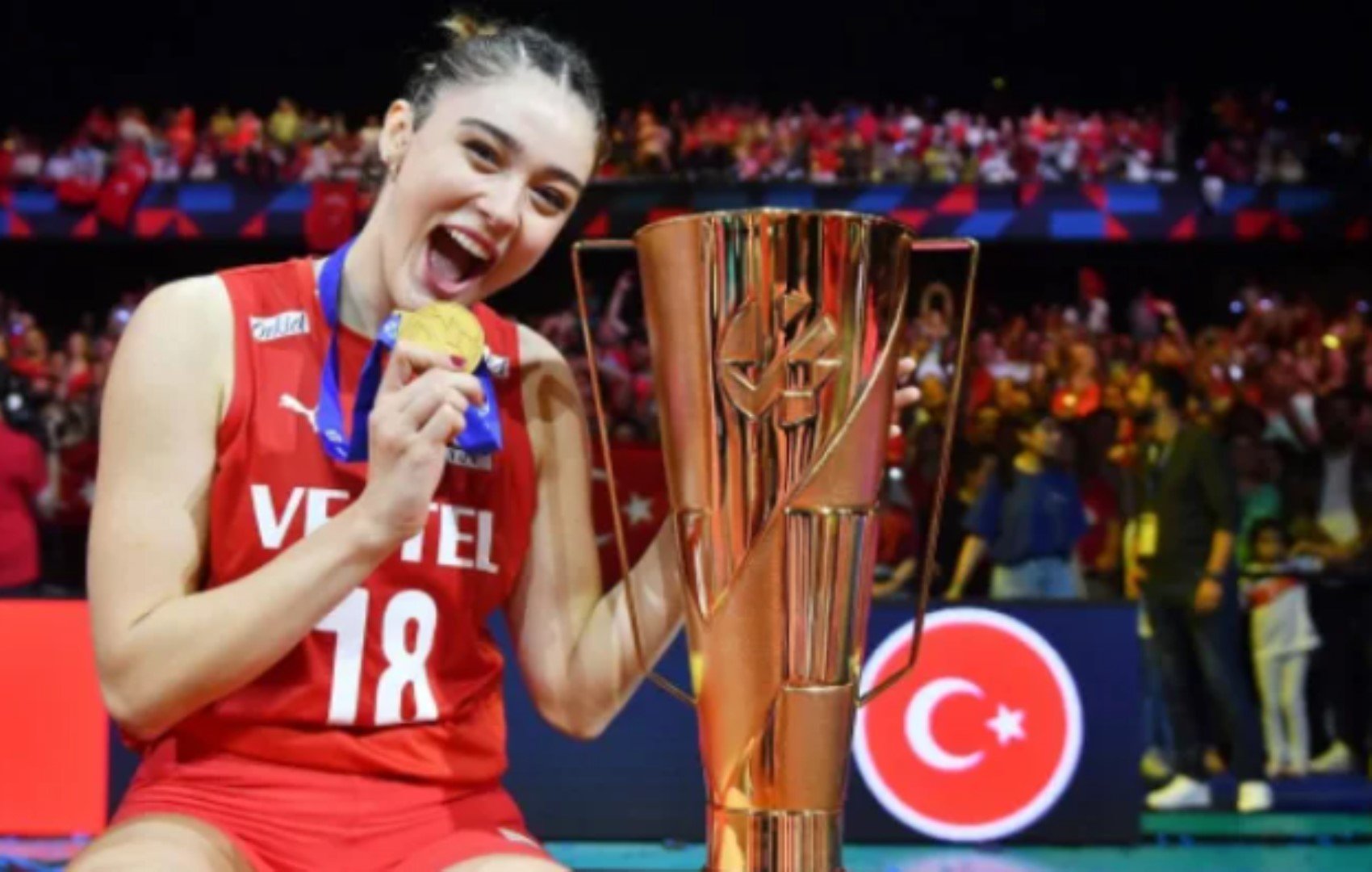 VakıfBank, Zehra Güneş ile sözleşme yeniledi