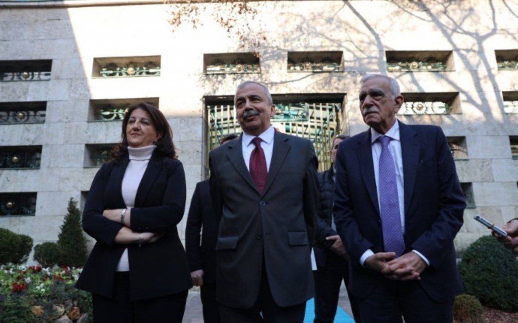 Era stato lanciato un appello al disarmo: ipotesi congresso nell'organizzazione terroristica! Öcalan e la nuova costituzione...