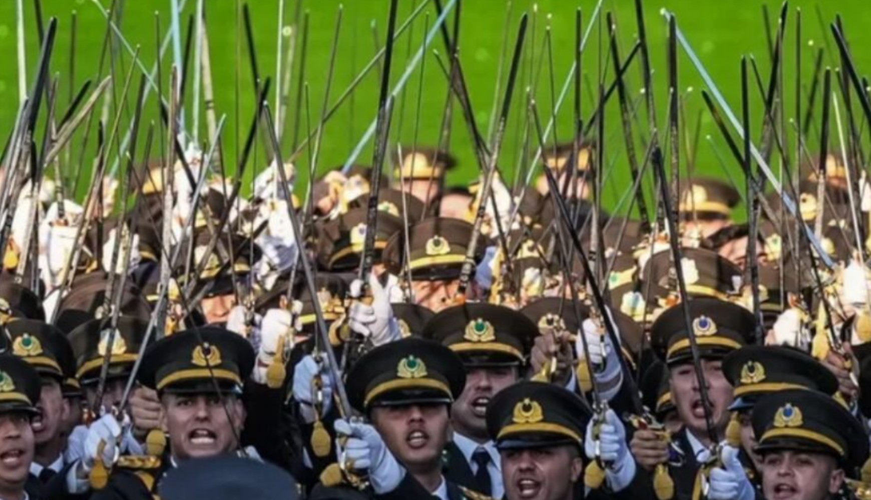 Teğmenlerin ihraç kararının perde arkası... 'Sicil amirlerine baskı yapılıp hükümete yakın isimlerin yorumları izletilmiş!'