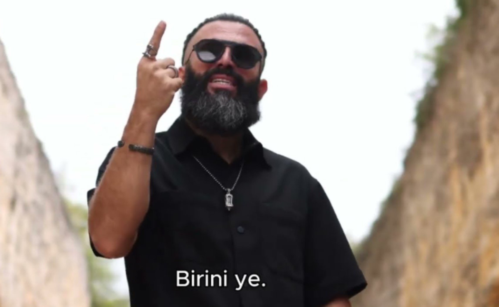 Aile ve Sosyal Hizmetler Bakanlığı'ndan Turabi'nin şarkısına erişim engeli talebi