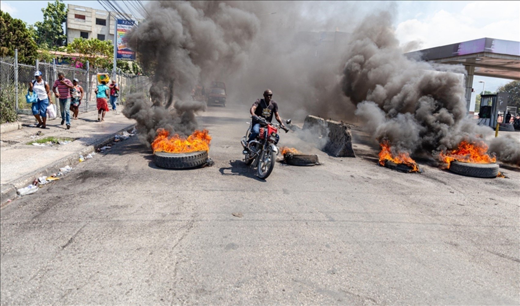 Haiti'de çete baskını: 50 kişi yaşamını yitirdi