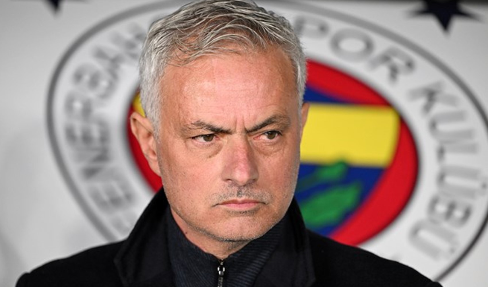 kapak_mourinho-onay-verdi-fenerbahcenin-yeni-transferi-geldigi-gibi-gidiyor-142803.jpg