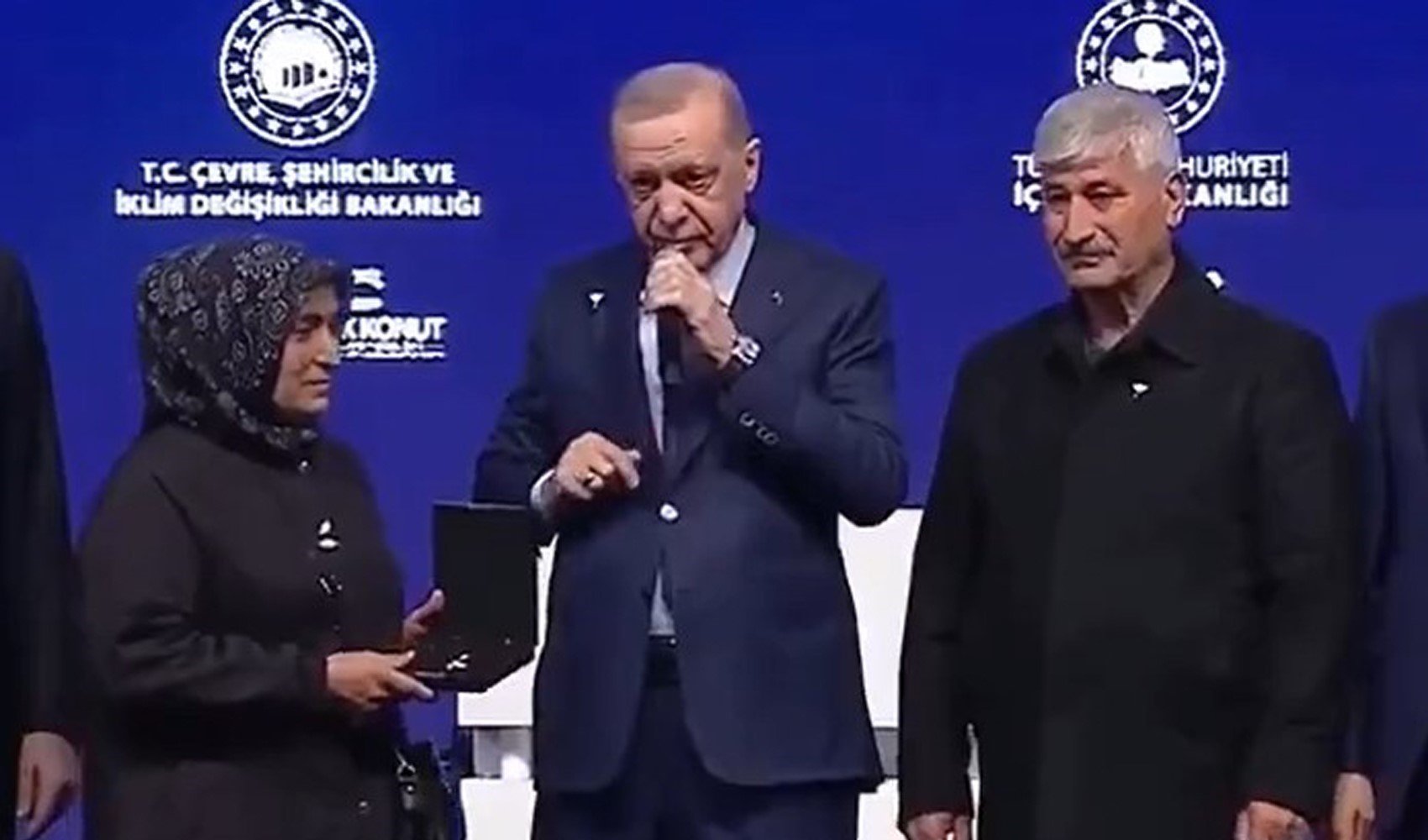 Erdoğan’dan depremde iki evladını kaybeden anneye: Ne kadar güzel dua ettim sana ya…