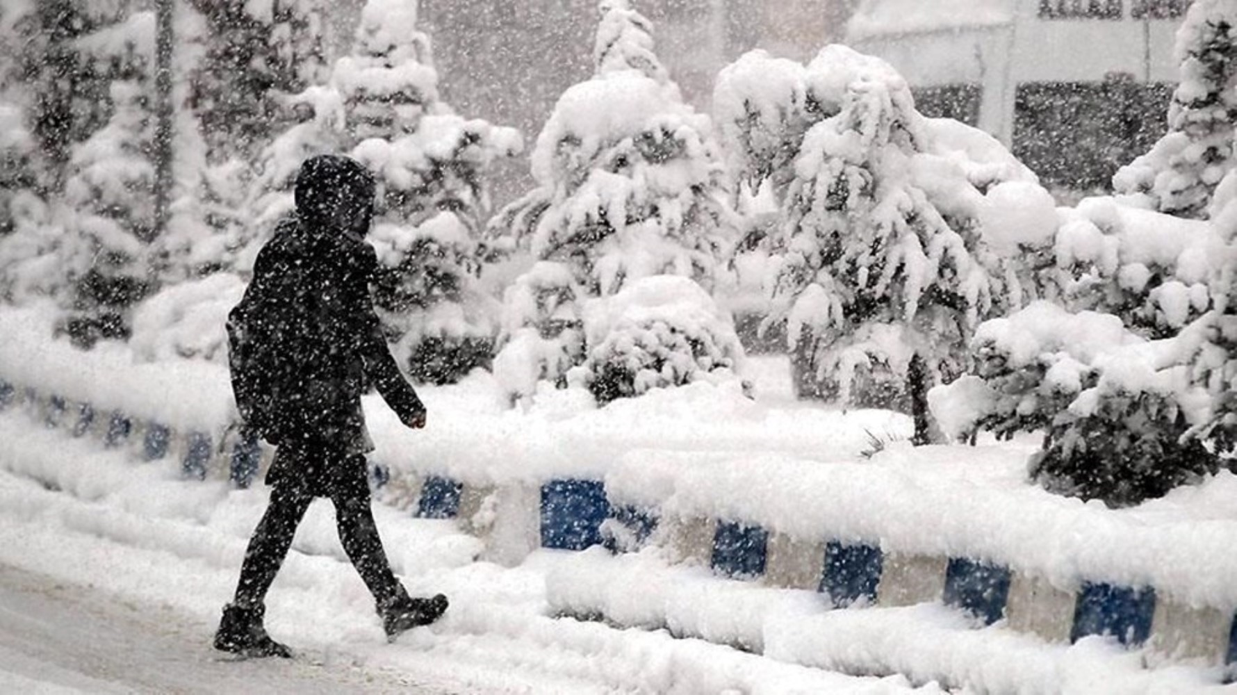 Kar etkisini sürdürüyor: Çok sayıda şehirde eğitime ara verildi! İstanbul’da okullar tatil edildi mi? İşte 7 Şubat 2025’te okulların tatil olduğu il ve ilçeler