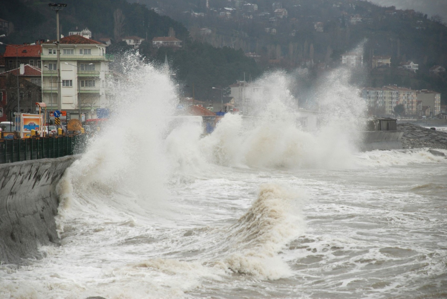 Kandilli’den Ege’deki deprem fırtınası için kritik uyarı: Tsunami tehlikesi yaşayabilecek yerler belli oldu!