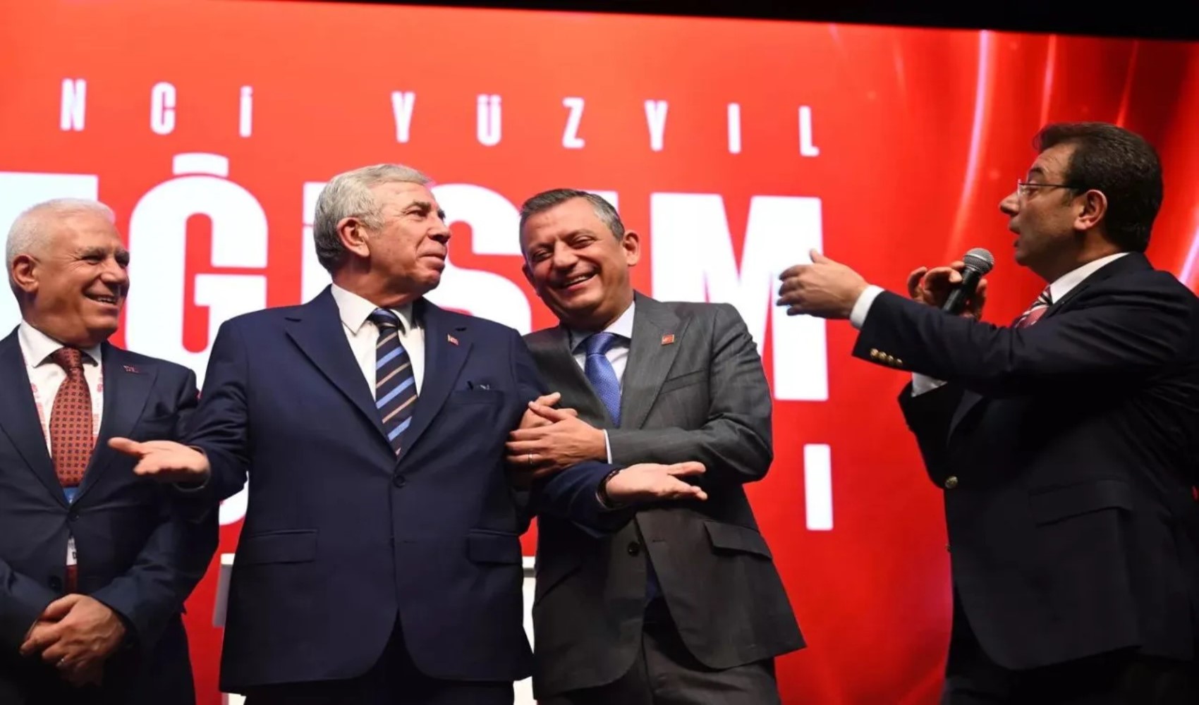CHP'de gündem ön seçim... Mansur Yavaş'ın yol haritası ne olacak? İmamoğlu ayrıntısı dikkat çekti