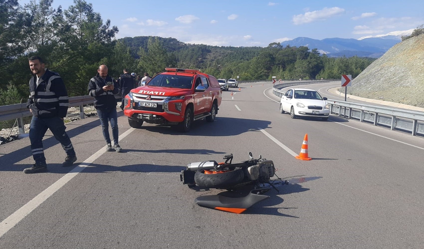 Antalya'da yunus polisi geçirdiği trafik kazasında hayatını kaybetti