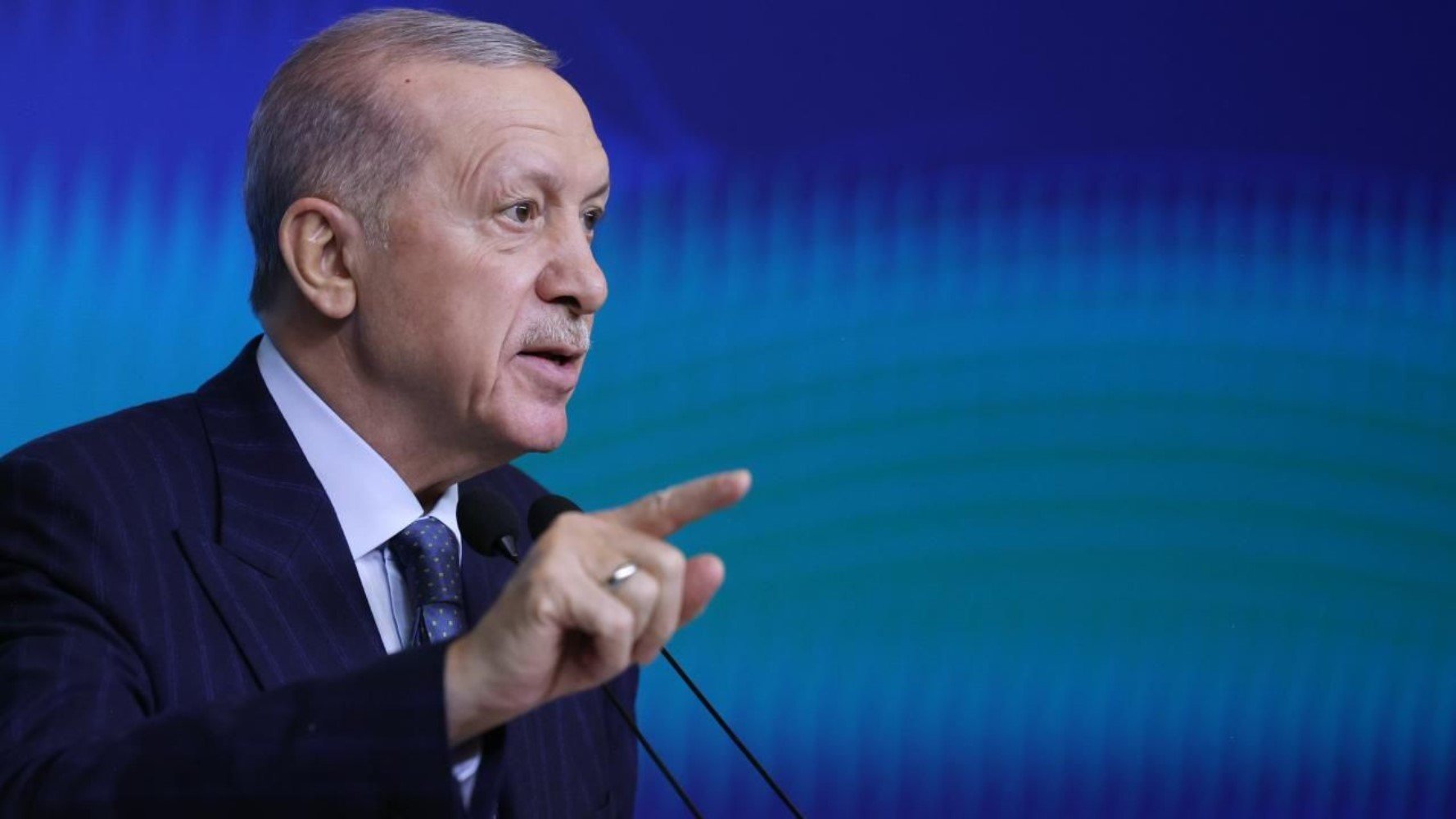 Son ankette Erdoğan ve İmamoğlu soruldu: Oylarındaki değişim dikkat çekti