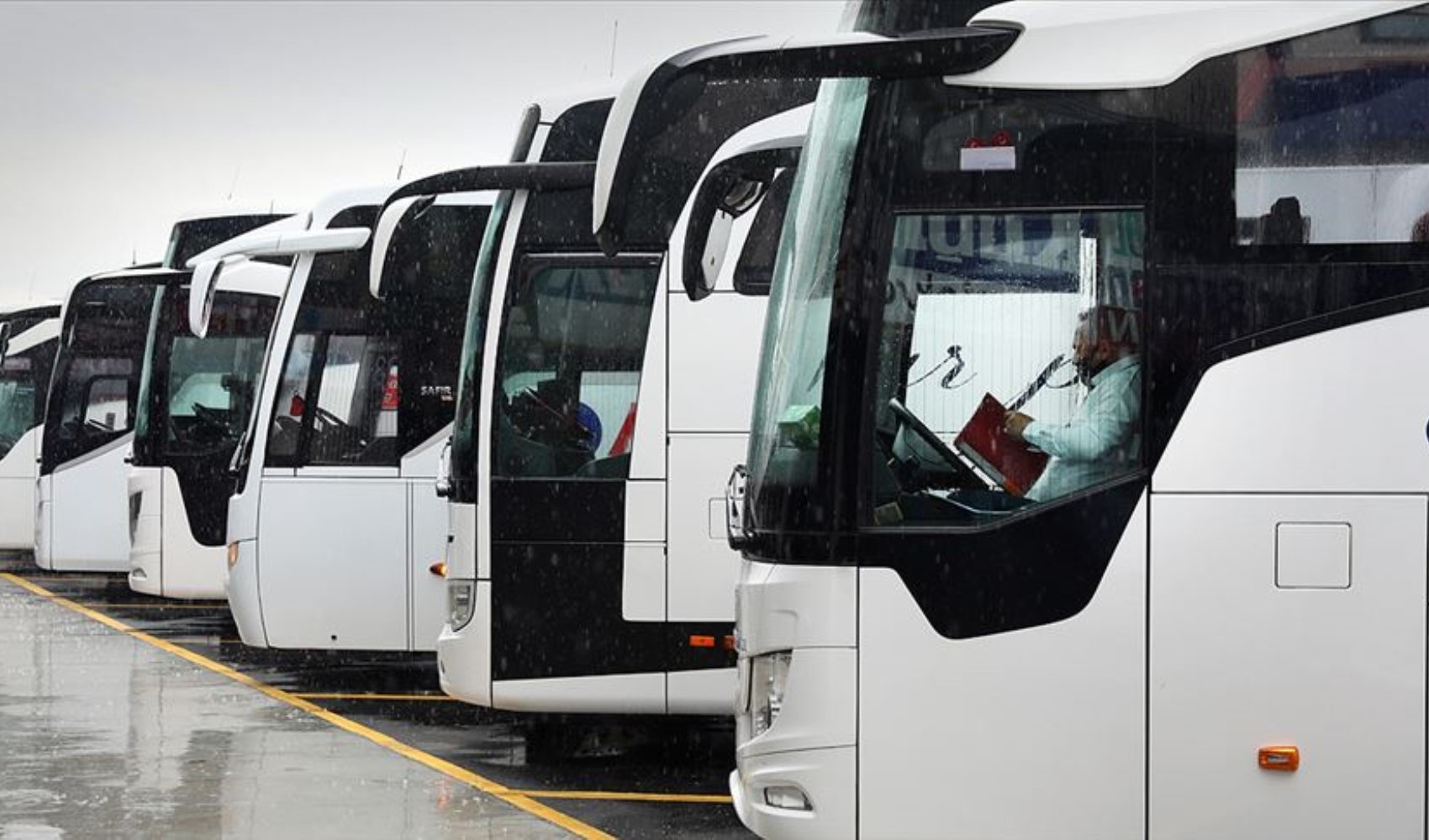 Şehirlerarası ulaşımda ailelere yüzde 40’a kadar indirim yapılacak