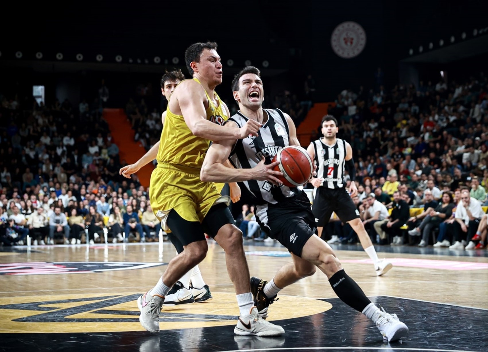 Beşiktaş-Galatasaray basketbol maçı hangi kanalda, saat kaçta?