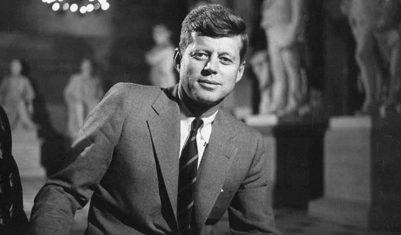 Kennedy suikastıyla ilgili 80 bin sayfalık gizli belgeler açıklandı!