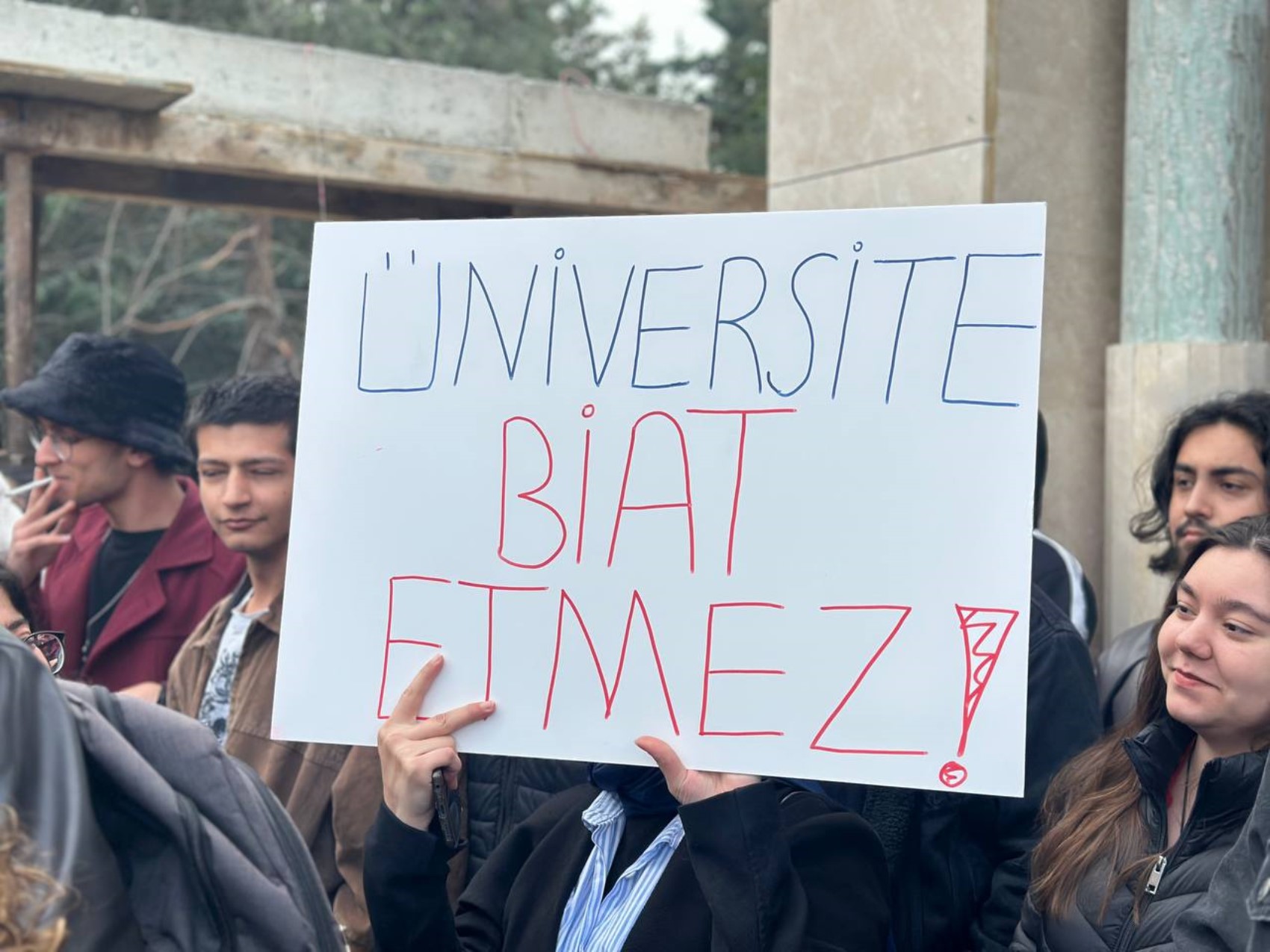 Cem Küçük İmamoğlu protestolarına katılan öğrencileri tehdit etti: 'Devlet bunu not eder'