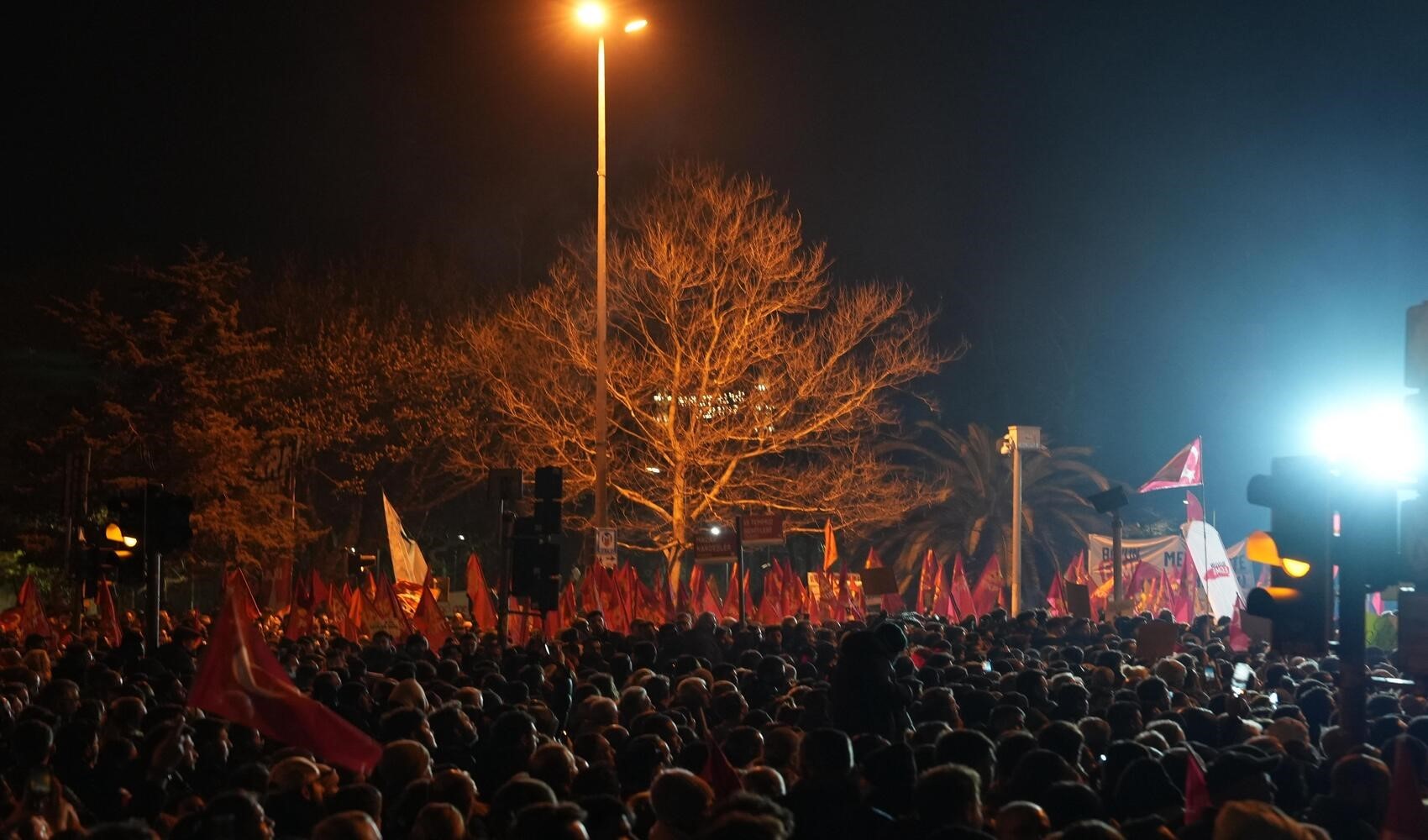 İYİ Parti'den Saraçhane'de demokrasi nöbeti çağrısı: 'Tüm teşkilatlarımızı davet ediyoruz'