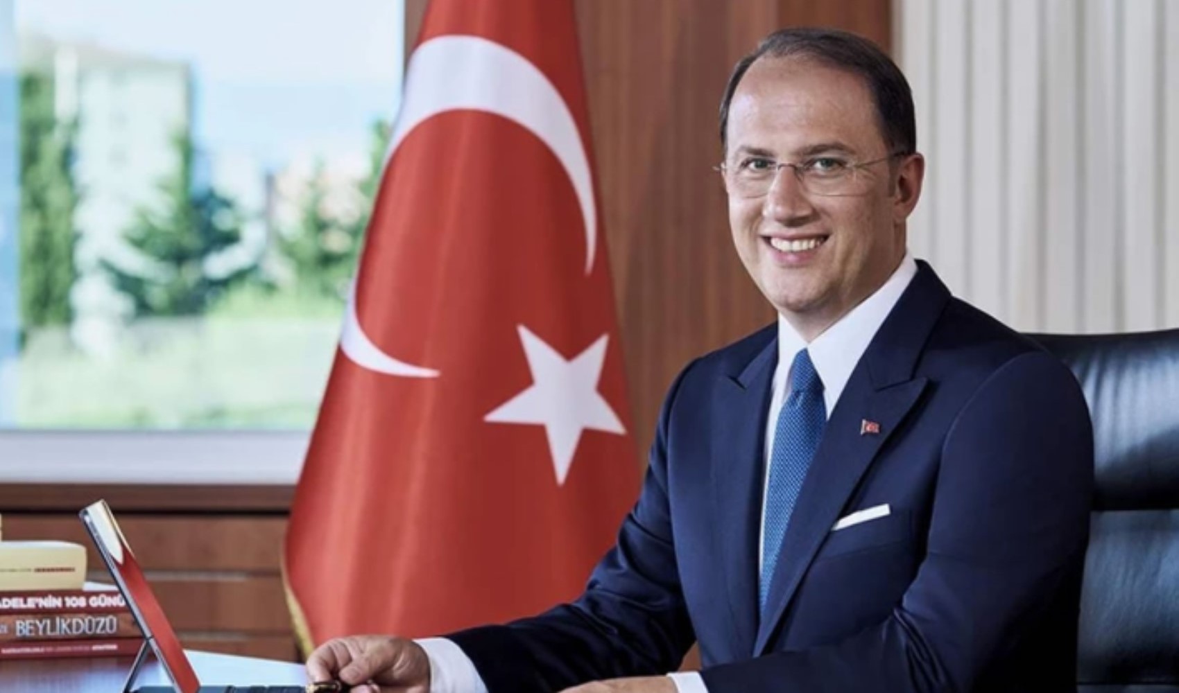 Beylikdüzü Belediye Başkanı Mehmet Murat Çalık tutuklandı Beylikdüzü Belediye Başkanı Mehmet Murat Çalık tutuklandı