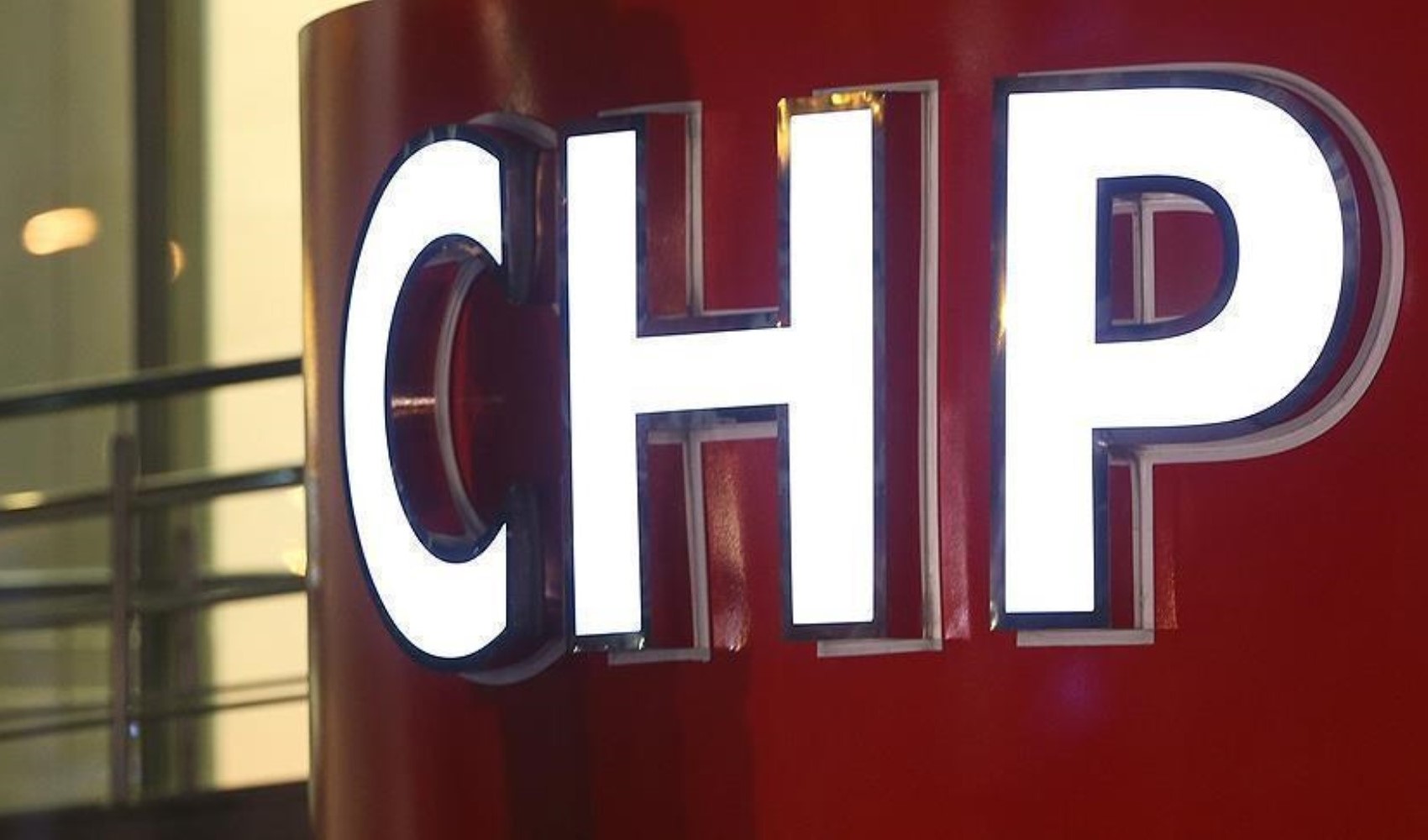CHP'den İstanbul Valiliğine ziyaret! Özgür Çelik açıklamalarda bulundu