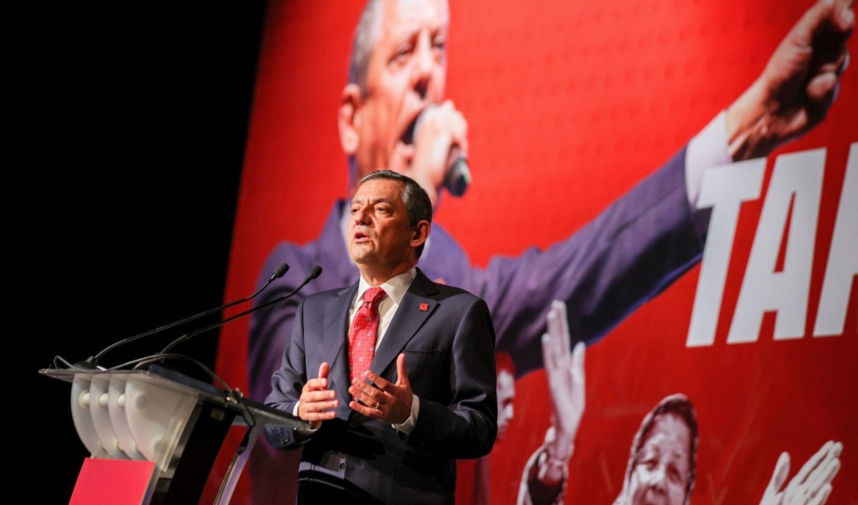 Appello aperto di Özgür Özel al governo: 'Non rovinate la festa'