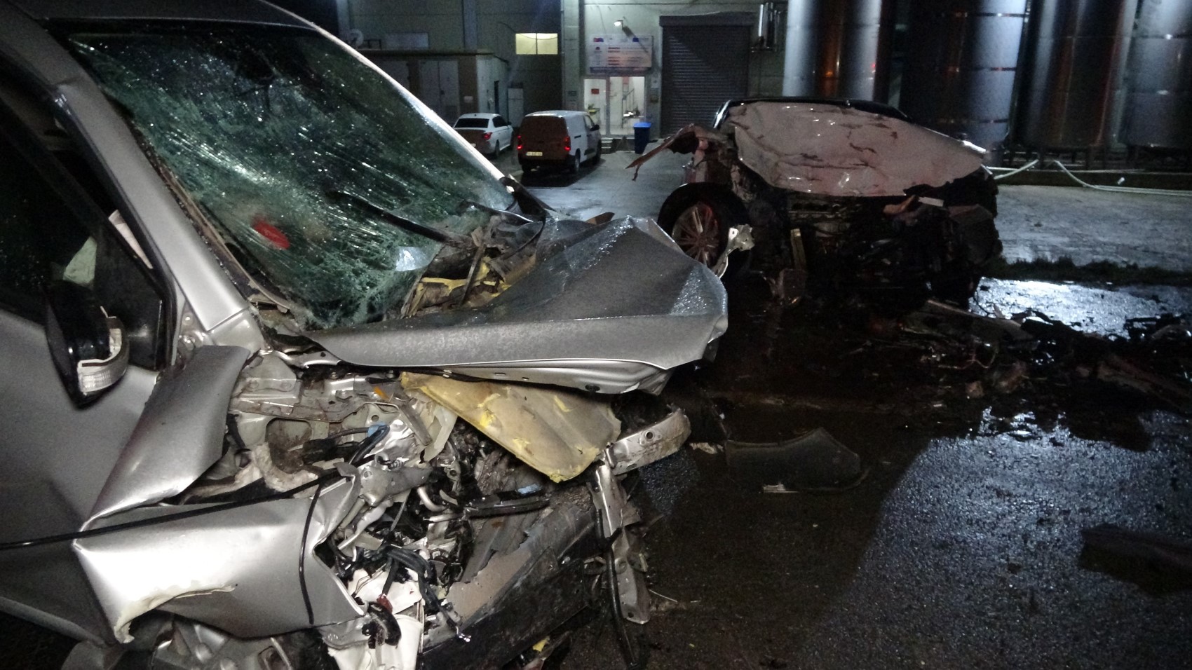 Çanakkale’de feci trafik kazası: 3 kişi hayatını kaybetti