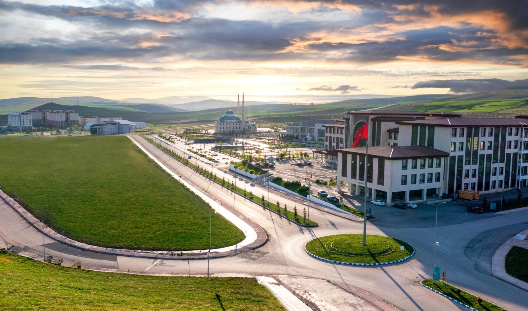 Bayburt'taki kız öğrenci yurdundaki provokasyona iki gözaltı! Bir öğrencinin yaşamını yitirdiği iddia edilmişti