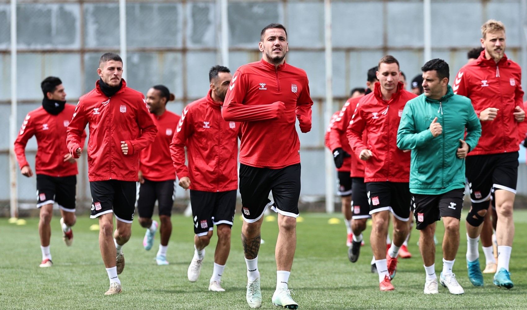 Sivasspor - Fenerbahçe karşılaşması için hazırlıklar tamamlandı