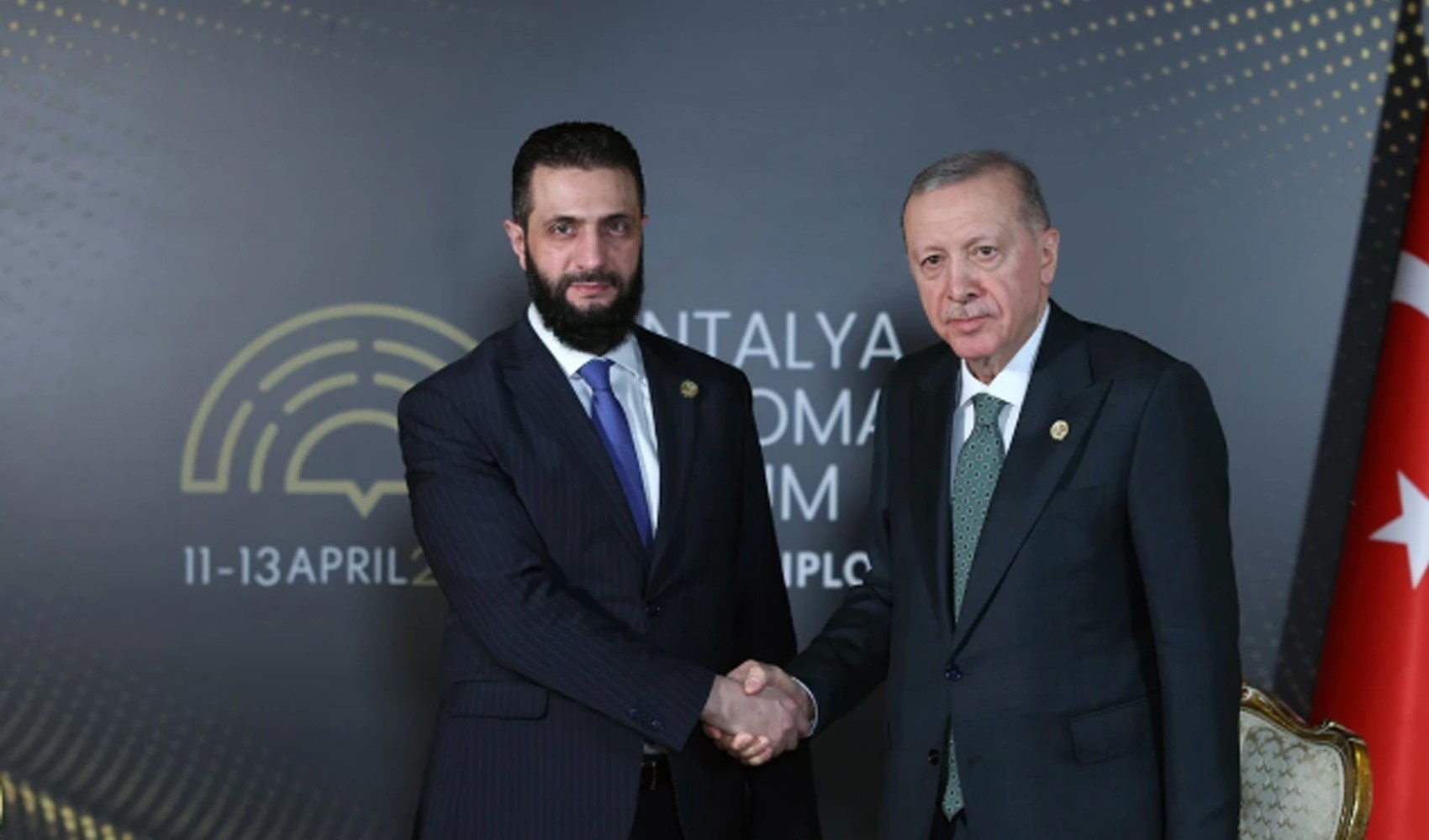 Cumhurbaşkanı Erdoğan, Şara ile Antalya'da görüştü