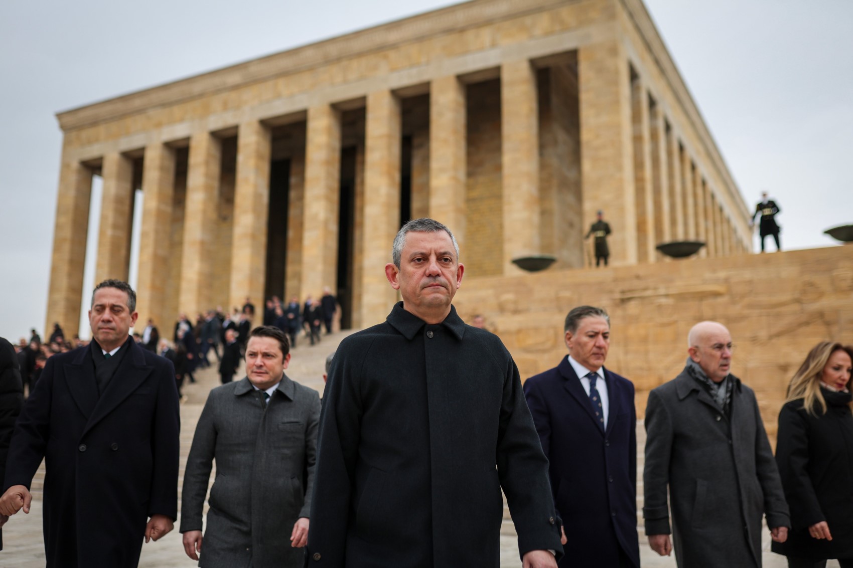 Özgür Özel Anıtkabir Özel Defteri'ne yazı yazdı: Ekrem İmamoğlu vurgusu dikkat çekti