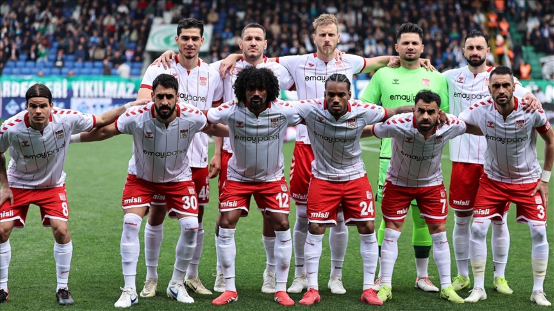 Muhtemel 11'ler belli oldu! Sivasspor - Fenerbahçe maçı canlı yayın saat kaçta, hangi kanalda?