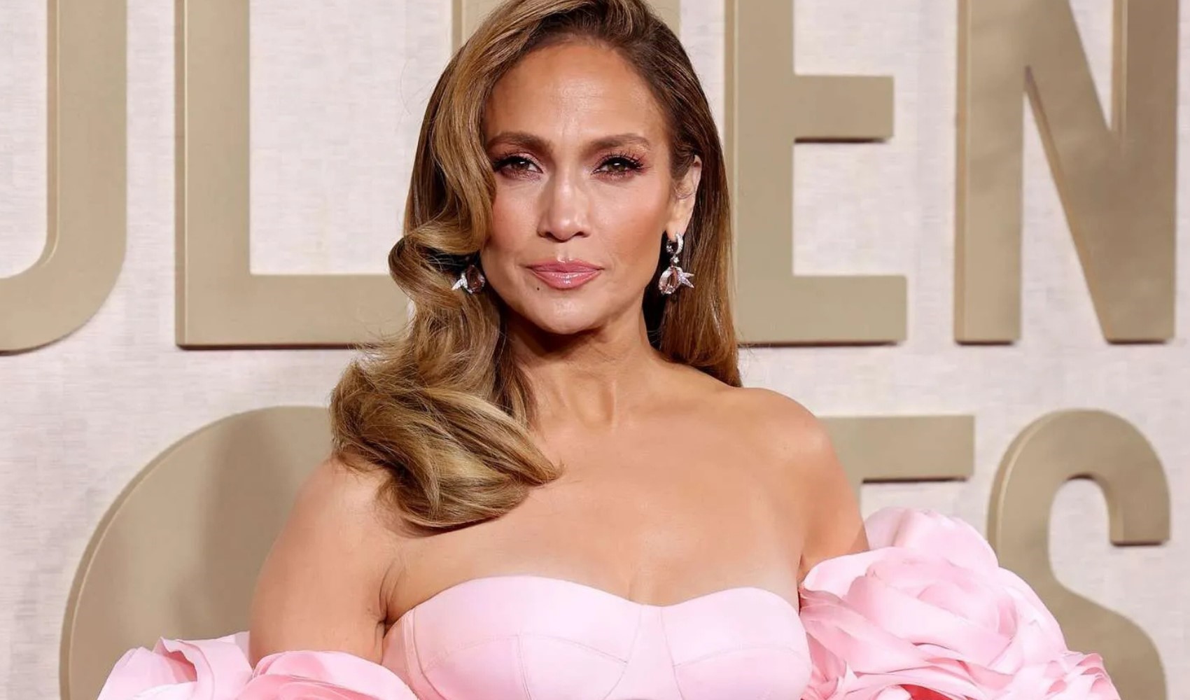 Jennifer Lopez'in Türkiye konser fiyatları belli oldu: VIP dinlemek 666 bin TL! Jennifer Lopez'in Türkiye konser fiyatları belli oldu: VIP dinlemek 666 bin TL!