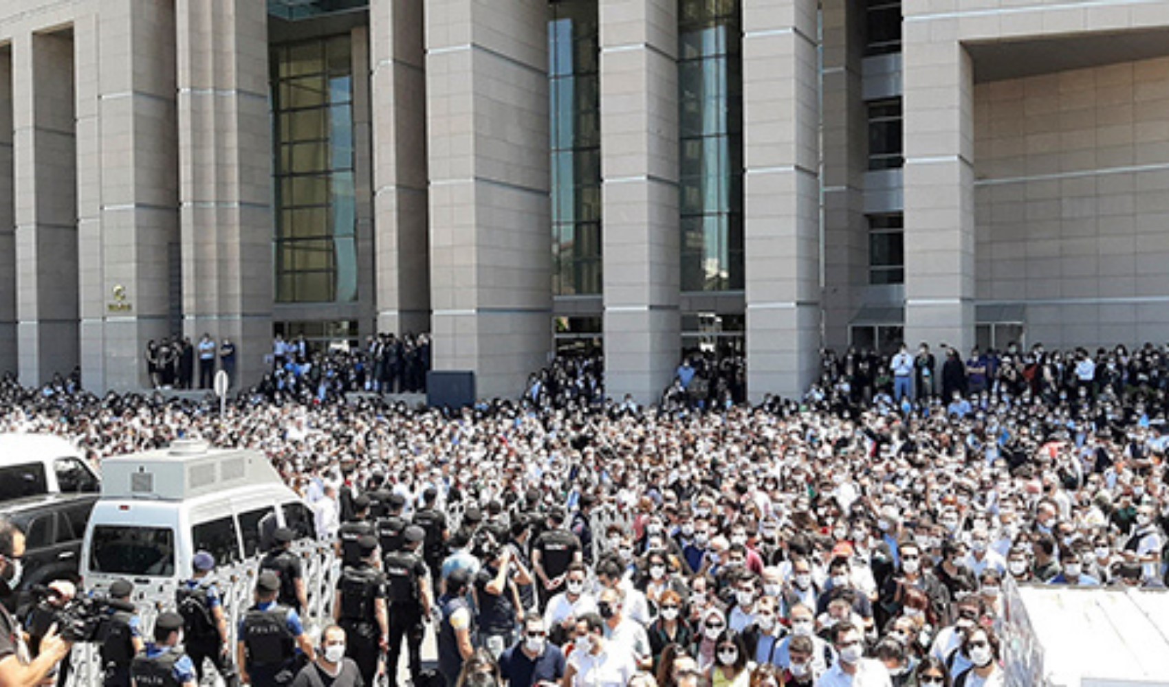 30 uluslararası hukuk ve insan hakları kurumundan uyarı: 'Avukatlık mesleğine yönelik saldırılar kabul edilemez'