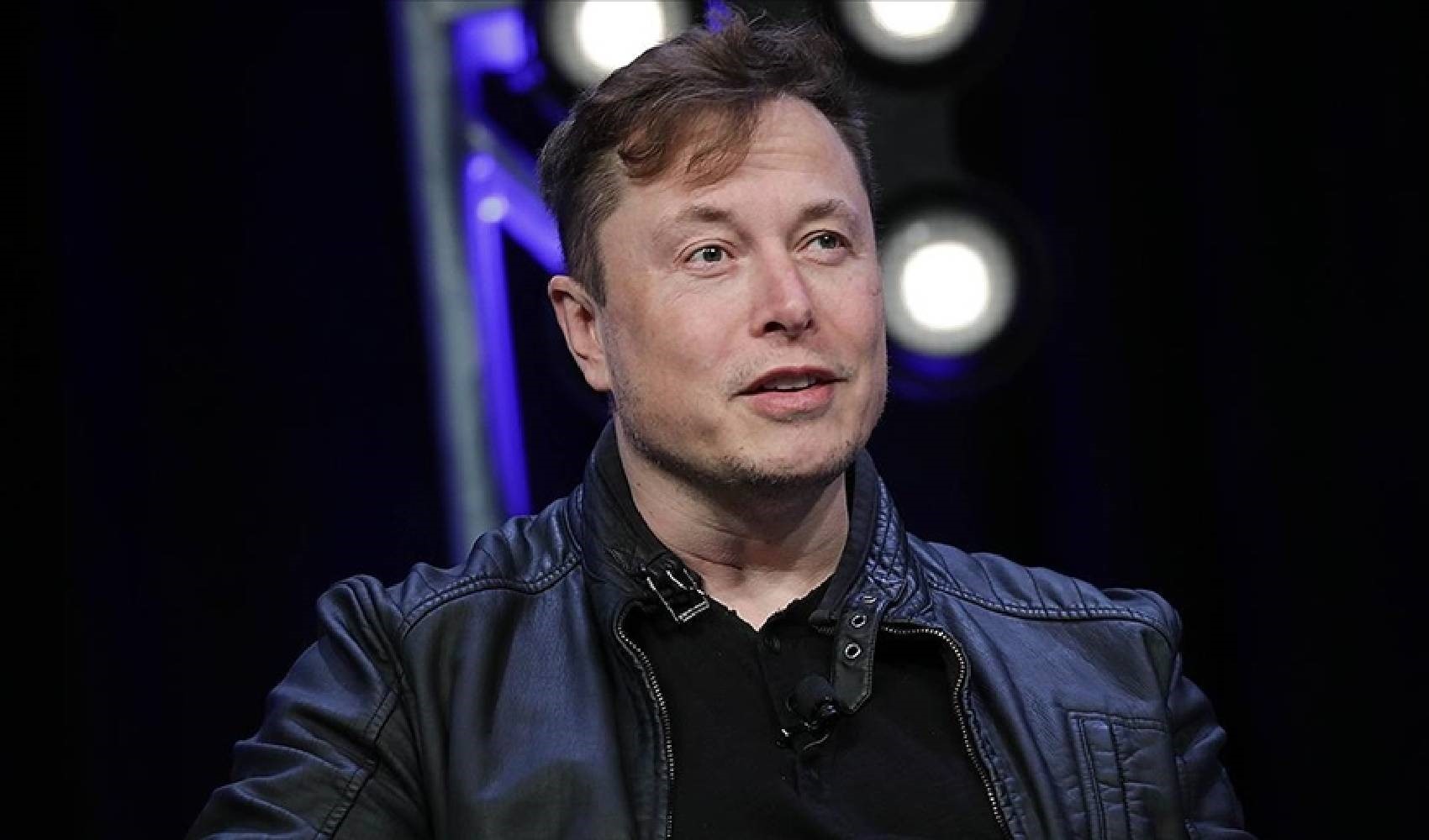 Elon Musk duyurdu: Mars'a insansı robot taşıyan ilk roketi 2026'da gönderecek