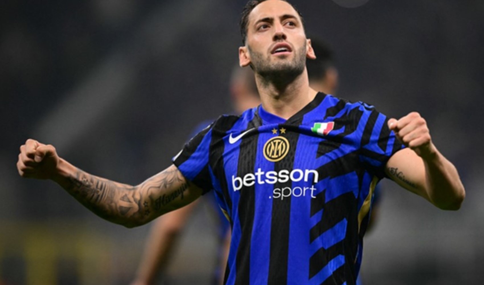 Hakan Çalhanoğlu: 'Finale ulaşmak için büyük bir adım attık' Hakan Çalhanoğlu: 'Finale ulaşmak için büyük bir adım attık'