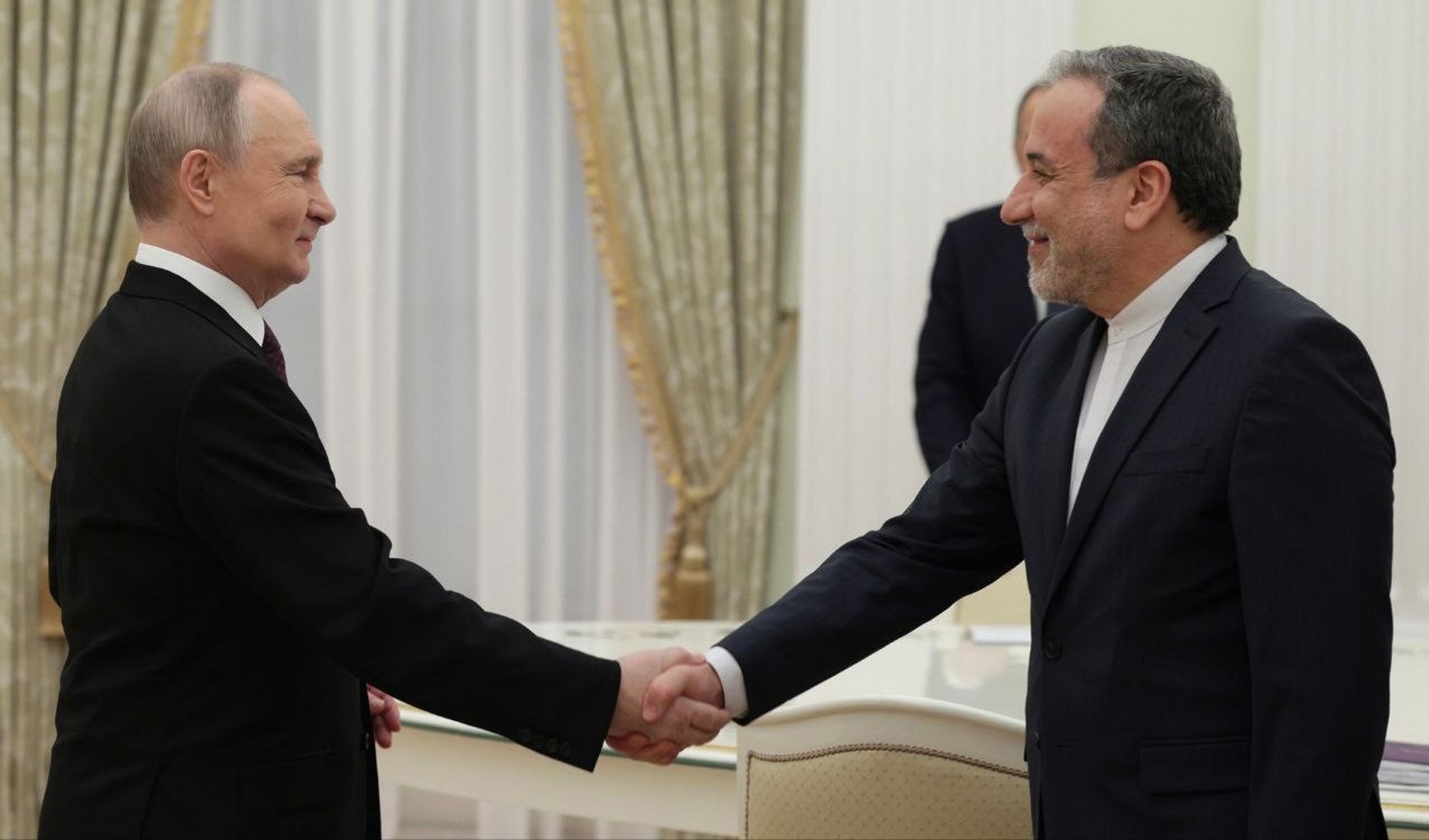 Putin, İran Dışişleri Bakanı Arakçi ile buluştu Putin, İran Dışişleri Bakanı Arakçi ile buluştu