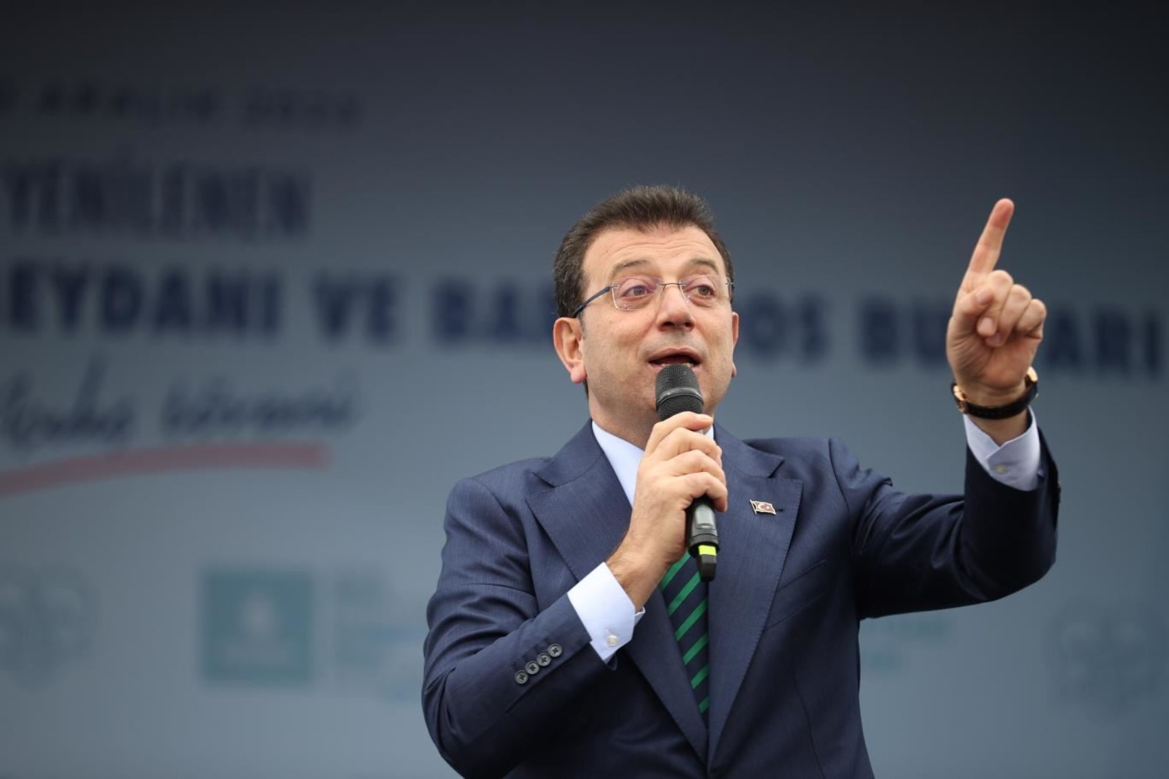 Mehmet Uçum'un 'pazar yazısı' akıllara Bahçeli'nin sözlerini getirdi: Ekrem İmamoğlu'nu mu işaret etti?