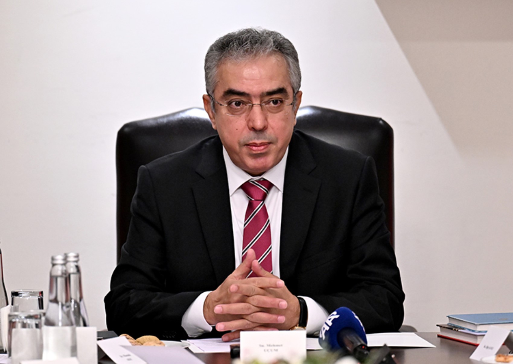 Mehmet Uçum'un 'pazar yazısı' akıllara Bahçeli'nin sözlerini getirdi: Ekrem İmamoğlu'nu mu işaret etti?