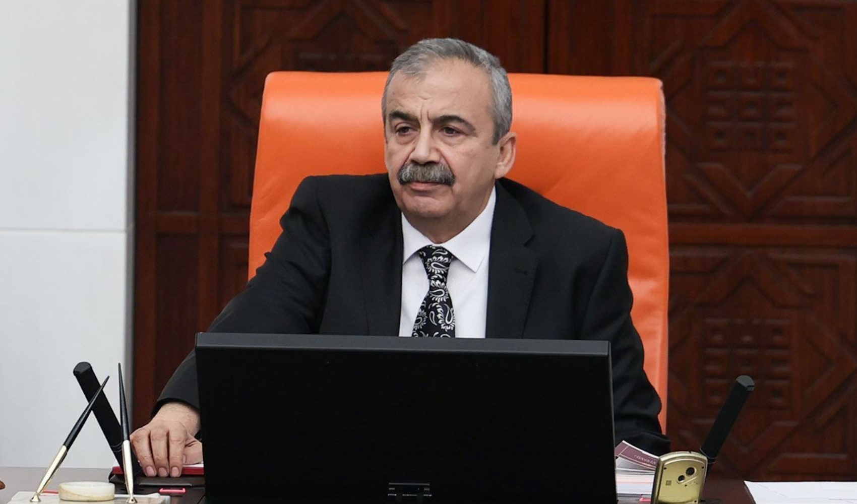 DEM Parti'den Sırrı Süreyya Önder açıklaması: İmralı Heyeti'nden çıkarıldı mı? DEM Parti'den Sırrı Süreyya Önder açıklaması: İmralı Heyeti'nden çıkarıldı mı?