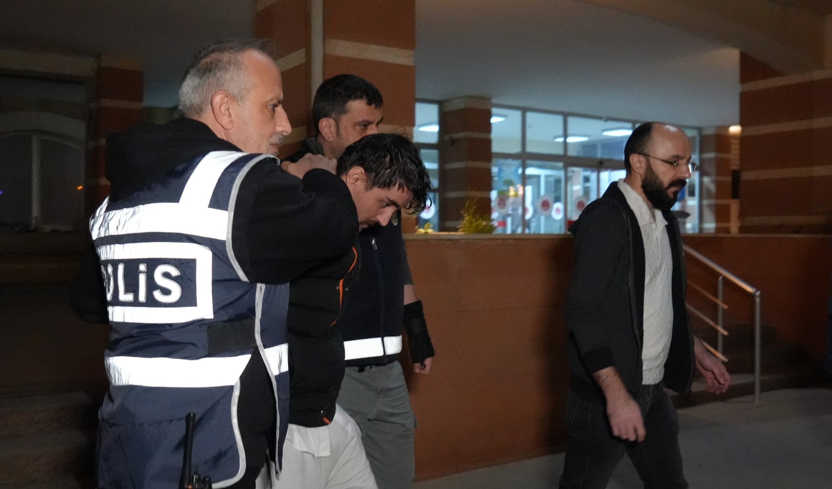 Hamile eşini öldürüp cesetle aynı evde 10 gün boyunca kalmıştı: Suçlamaları reddetti Hamile eşini öldürüp cesetle aynı evde 10 gün boyunca kalmıştı: Suçlamaları reddetti