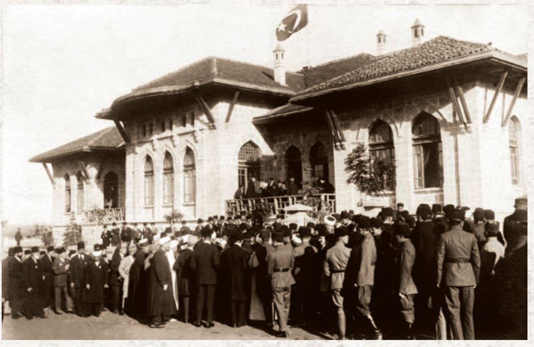 23 Nisan coşkusu: Milli irade ve demokrasiye adanmış 105 yıl