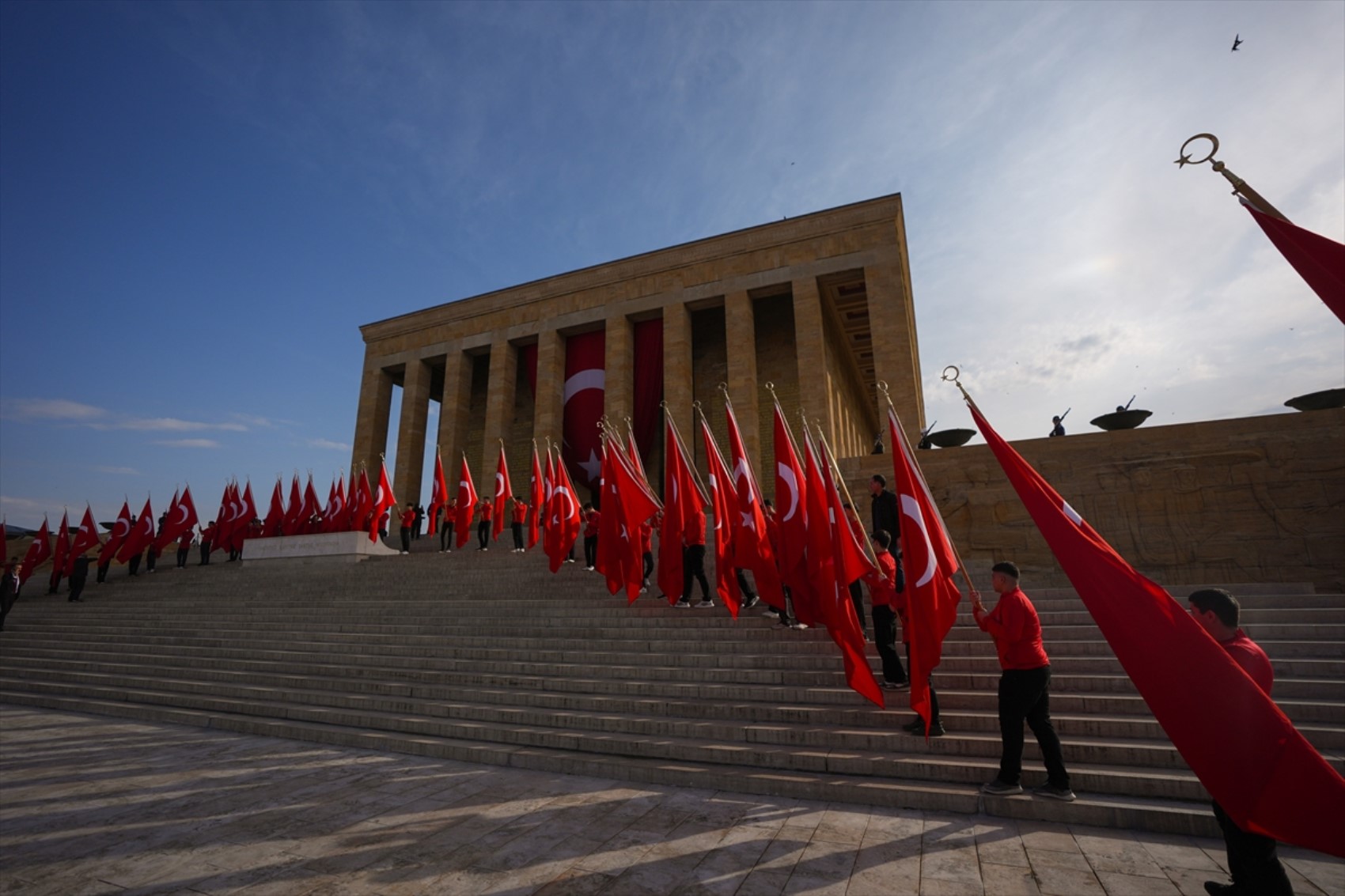 Türkiye, 23 Nisan coşkusuyla bayram havasında