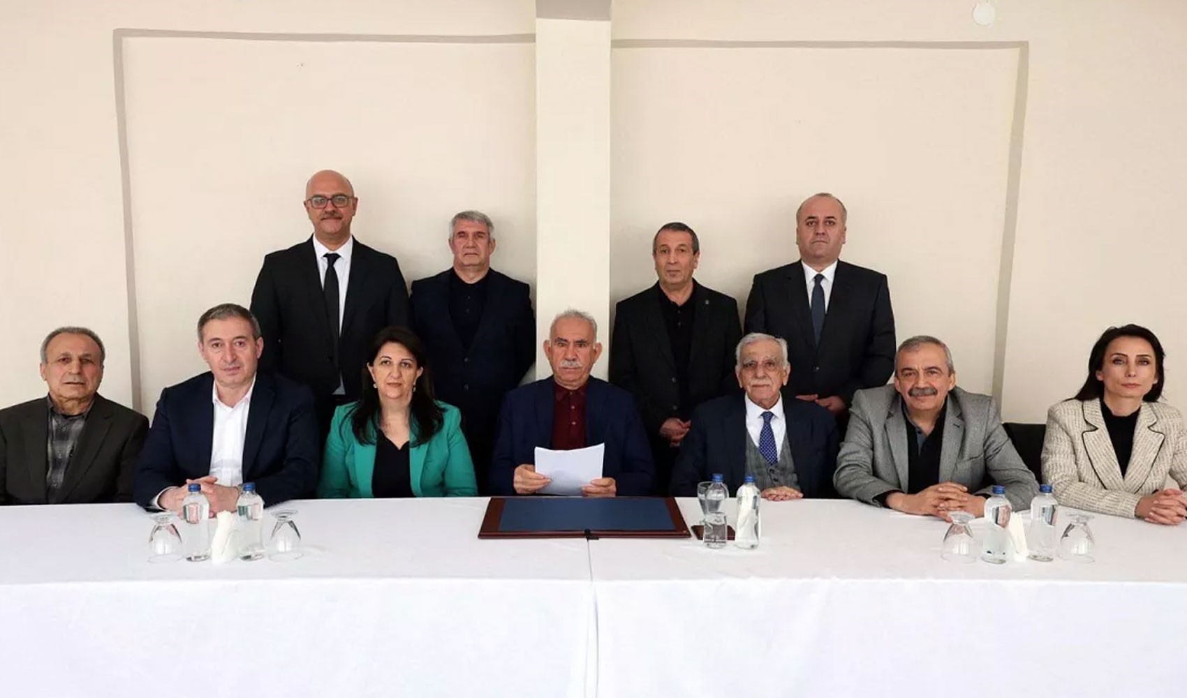 Kulisleri sallayan iddia: Terör örgütü PKK'nın fesih kongresi için yer ve tarih verildi Kulisleri sallayan iddia: Terör örgütü PKK'nın fesih kongresi için yer ve tarih verildi