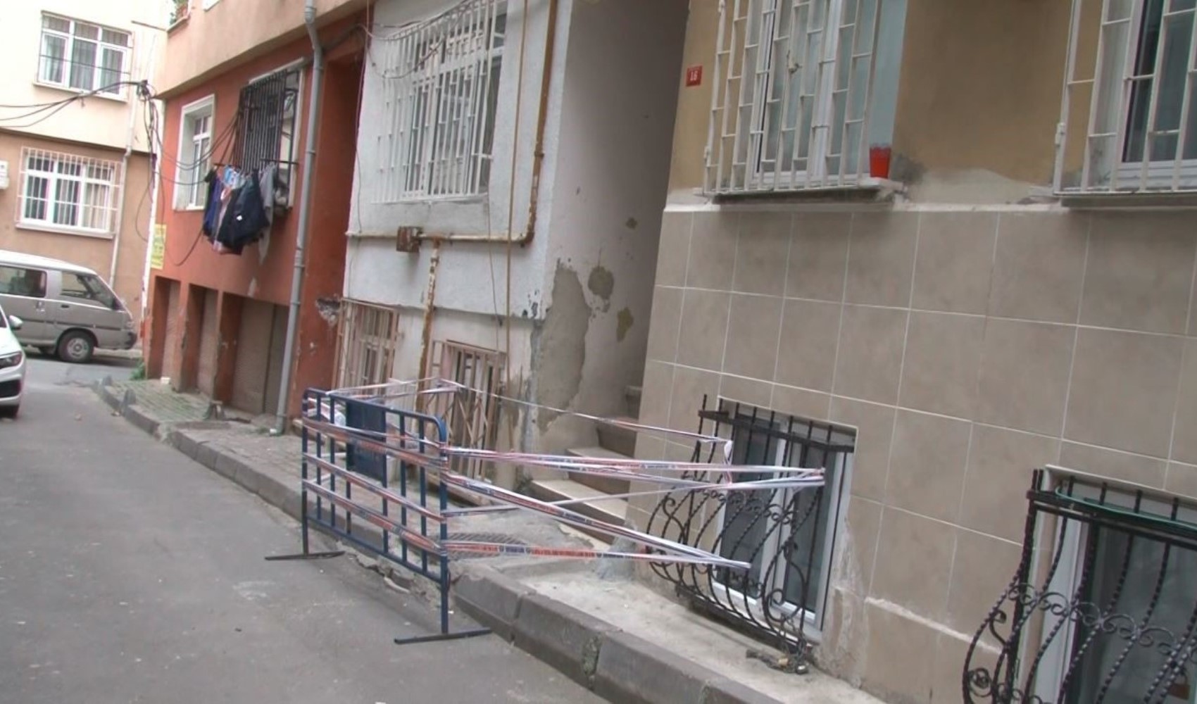 6.2'lik deprem sonrasında en çok ihbar gelen 3 ilçe belli oldu 6.2'lik deprem sonrasında en çok ihbar gelen 3 ilçe belli oldu