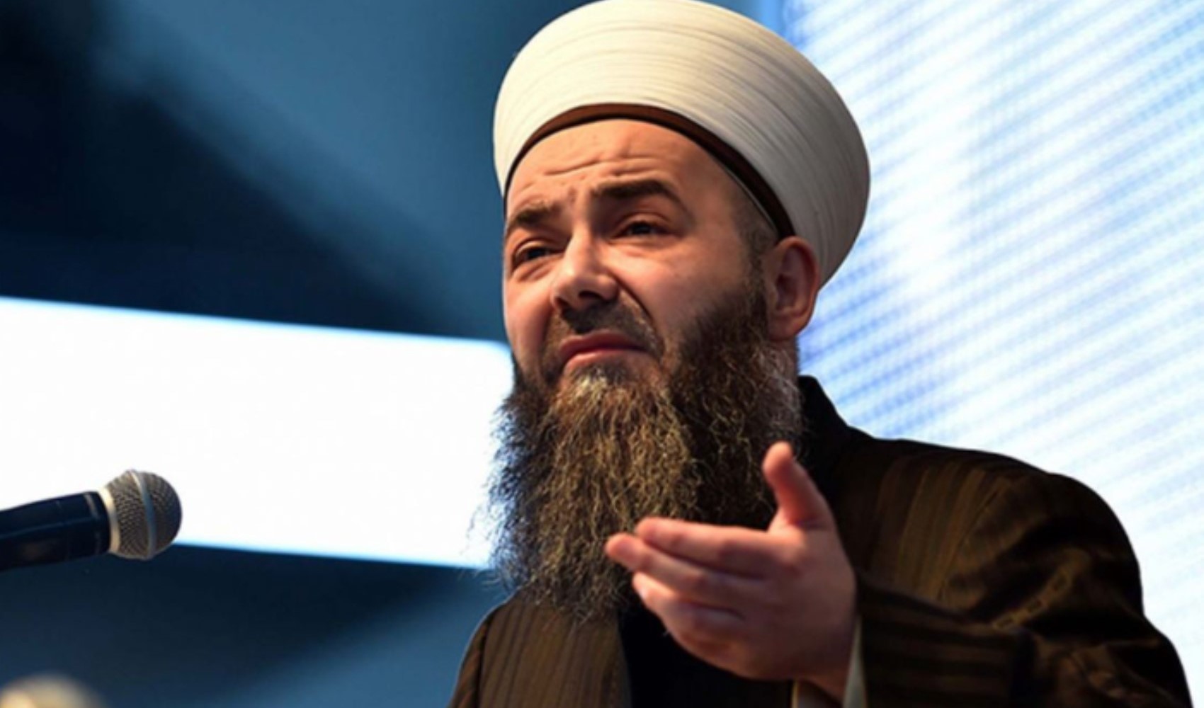 Cübbeli Ahmet'e göre depremde yıkım olmamasının nedeni ettiği dualar Cübbeli Ahmet'e göre depremde yıkım olmamasının nedeni ettiği dualar