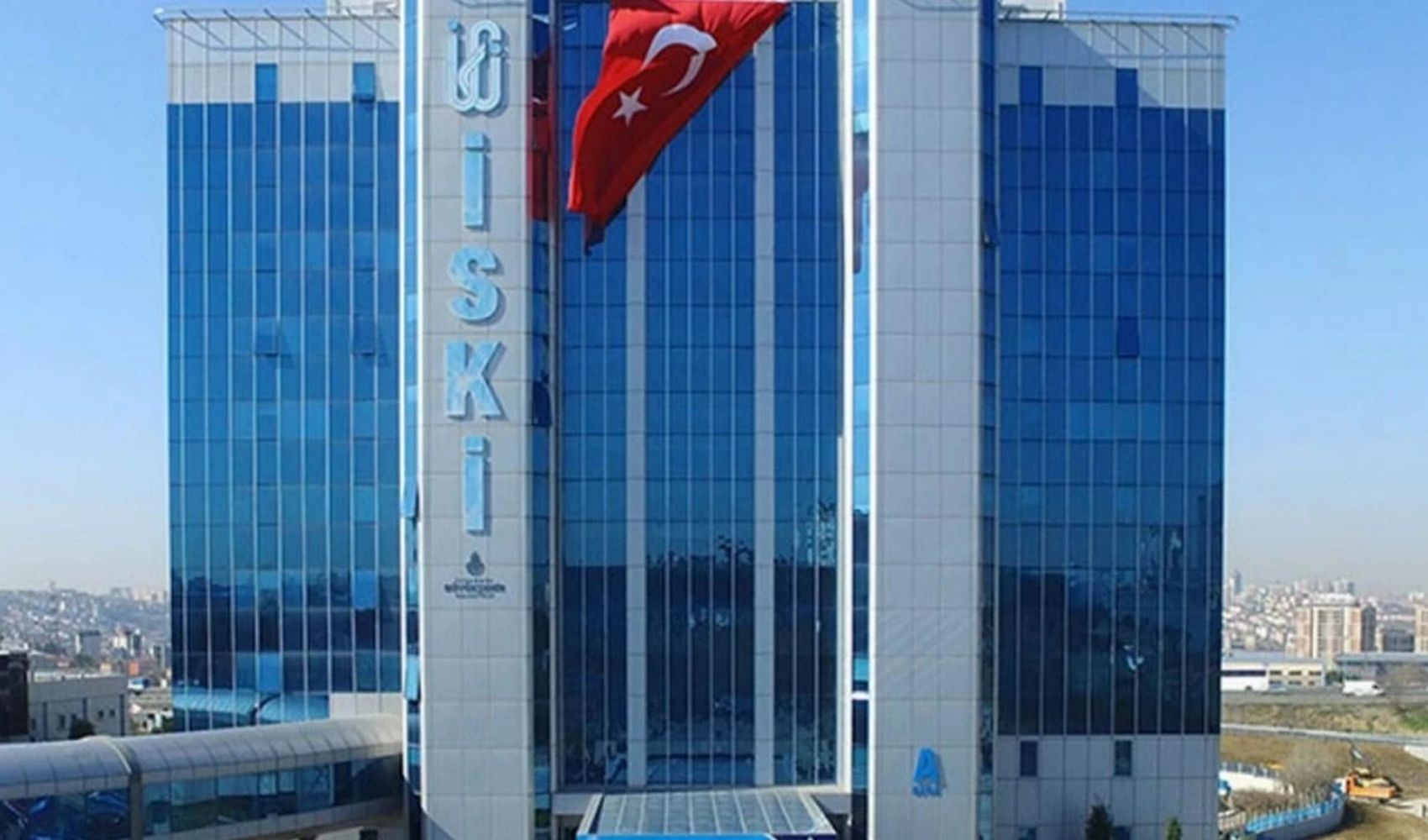 İBB'ye yönelik şafak operasyonlarına CHP'den ilk tepki: 'İhanet şebekesi İBB'ye saldırıyor' İBB'ye yönelik şafak operasyonlarına CHP'den ilk tepki: 'İhanet şebekesi İBB'ye saldırıyor'