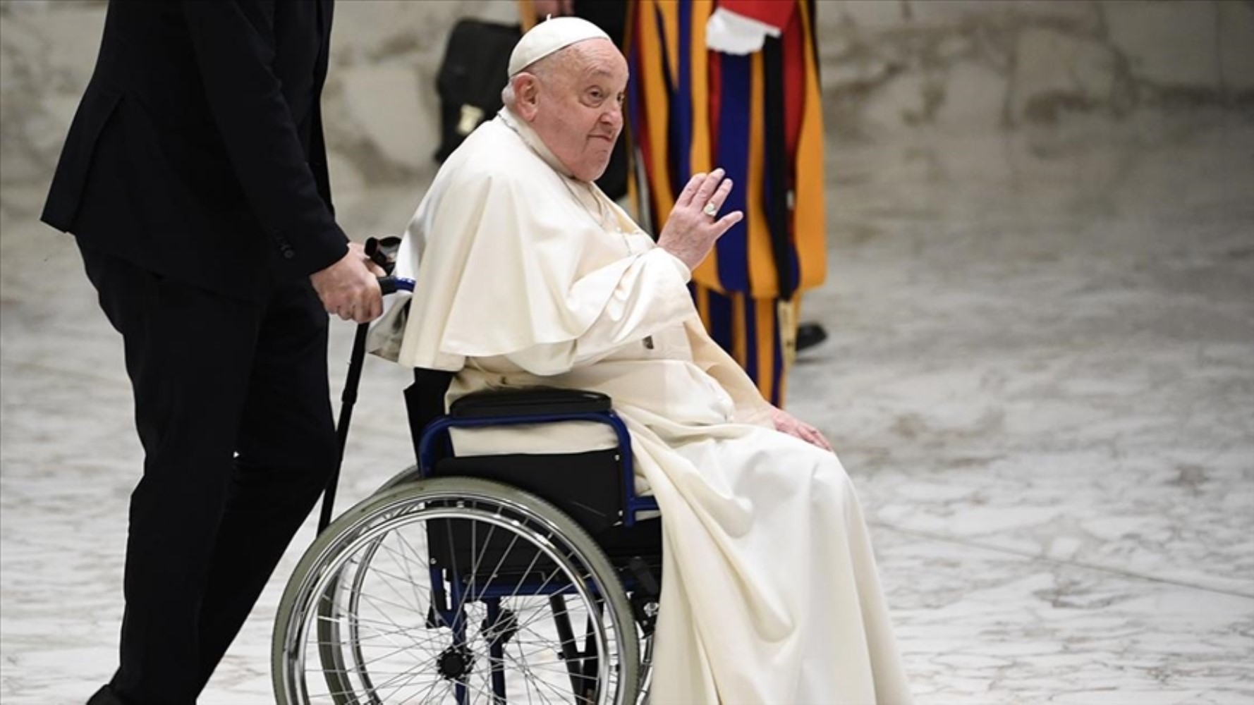Papa Franciscus'un mezarı ilk kez görüldü: Halkın ziyaretine açıldı