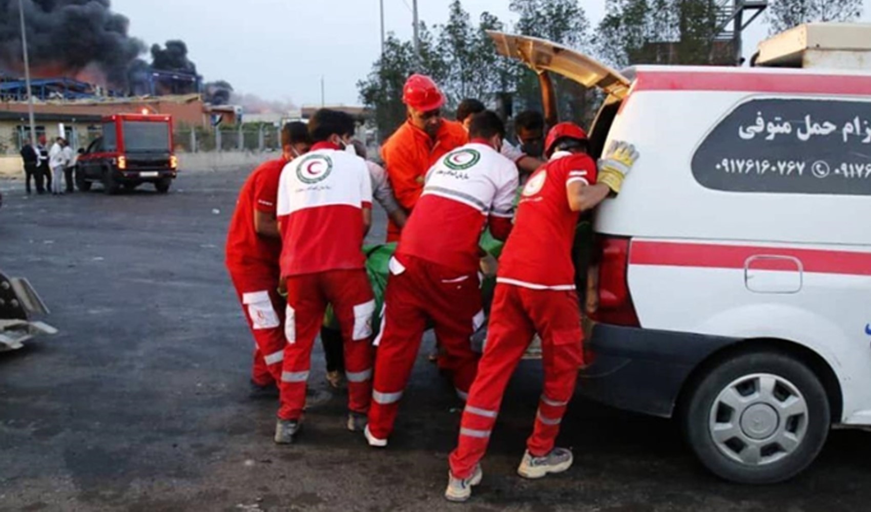 İran'da limandaki patlamada can kaybı 65'e yükseldi İran'da limandaki patlamada can kaybı 65'e yükseldi