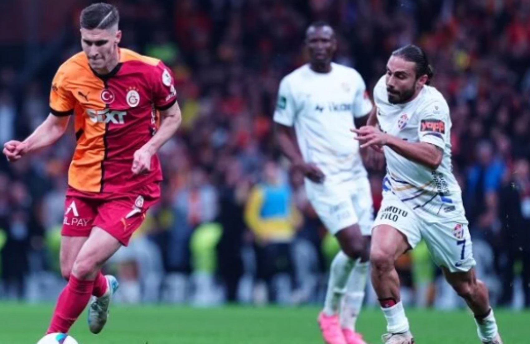 Galatasaray'dan taraftarları heyecanlandıracak hamleler gelecek: 5.yıldıza özel 5 hazırlık!