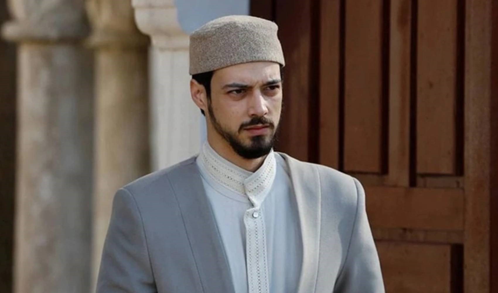 Mert Yazıcıoğlu, 'Kızıl Goncalar' finali sonrası imajını yeniledi Mert Yazıcıoğlu, 'Kızıl Goncalar' finali sonrası imajını yeniledi