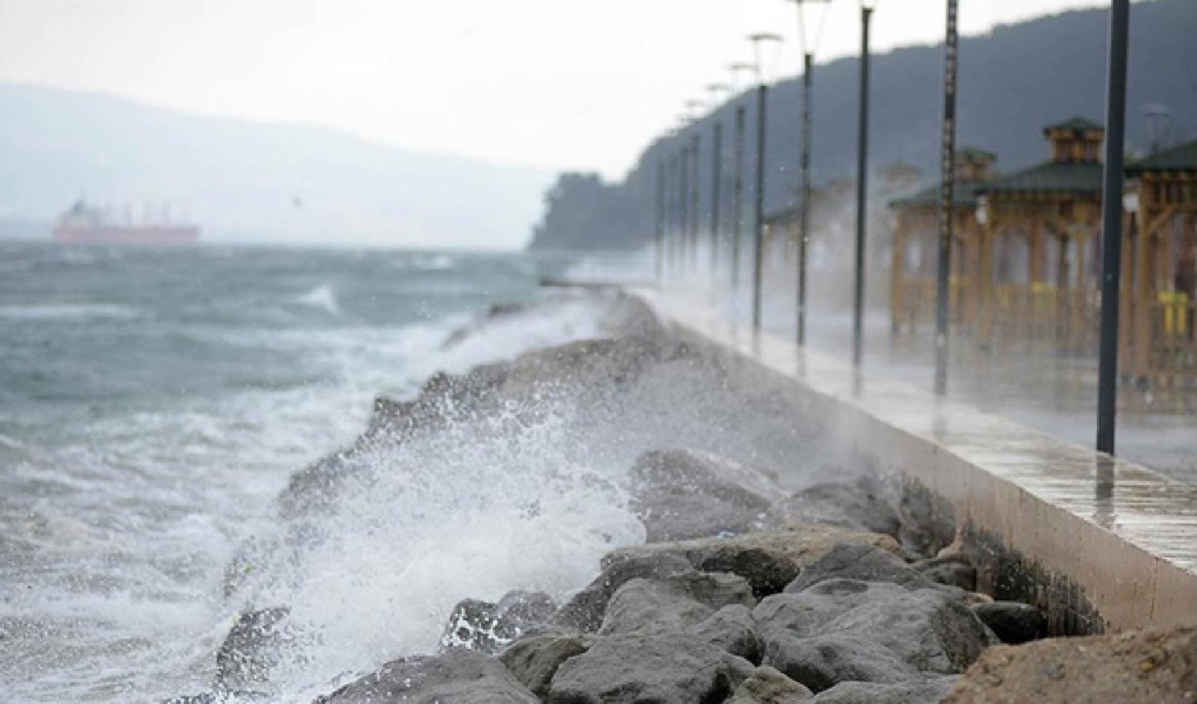 Meteoroloji'den fırtına uyarısı! Saatte 80 km hıza ulaşacak