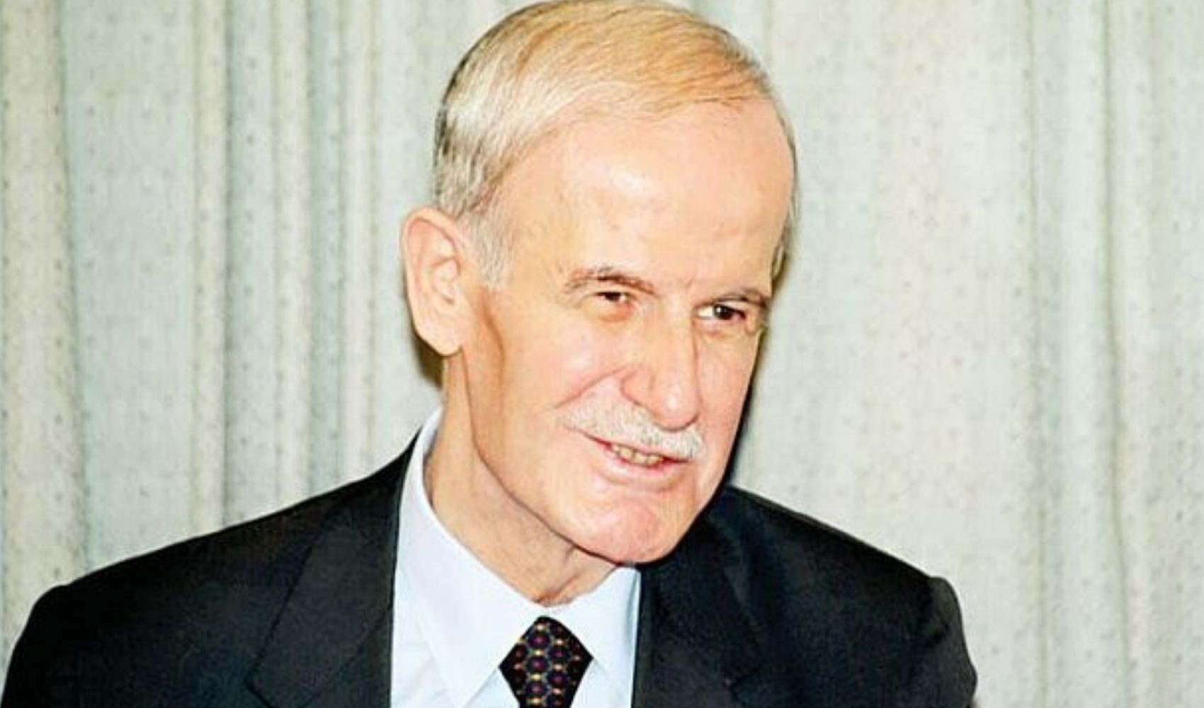 Hafız Esad’ın mezarı açıldı, kemikleri kayboldu Hafız Esad’ın mezarı açıldı, kemikleri kayboldu